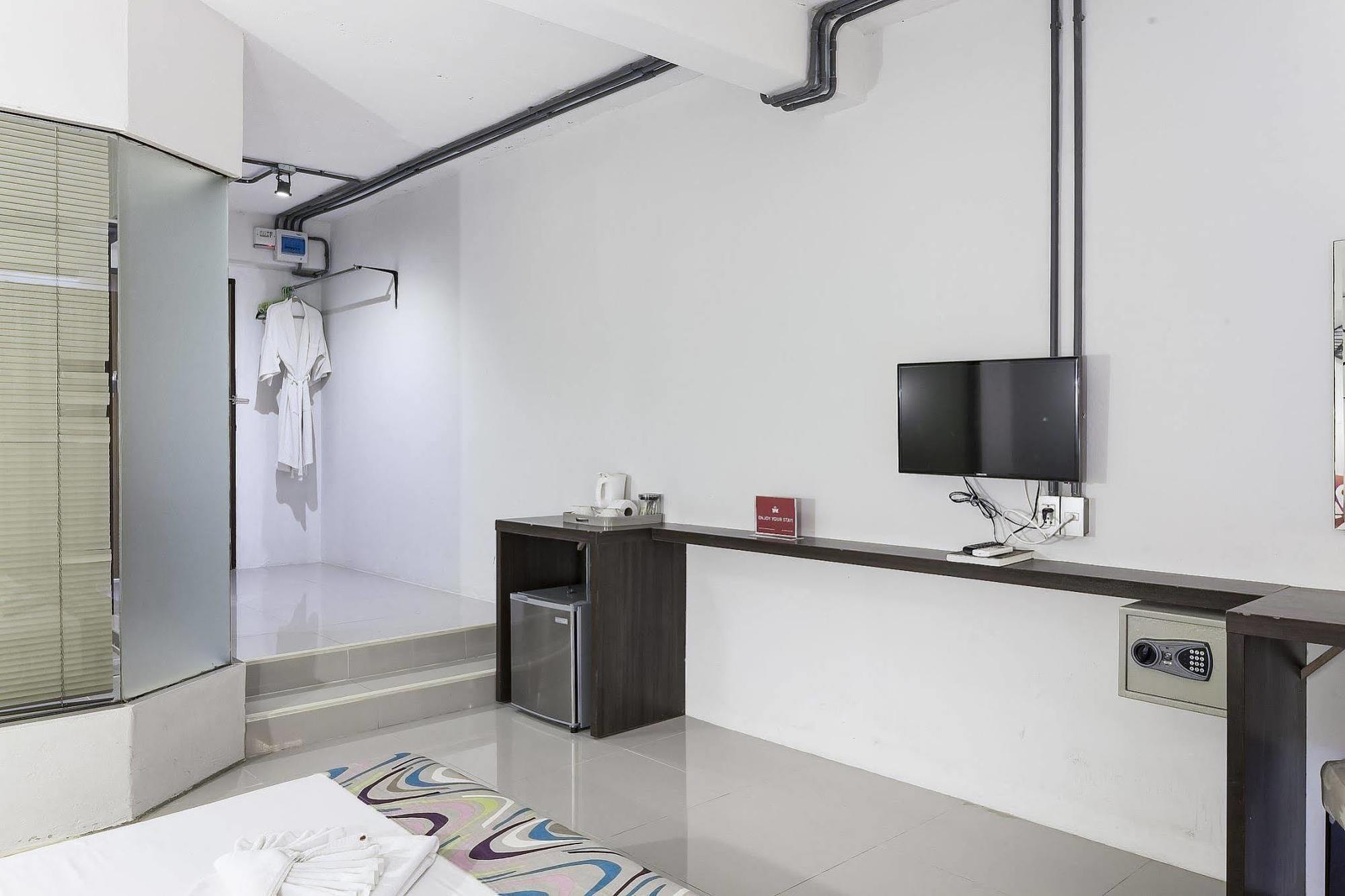 Zen Rooms Basic Nanai Phuket Patong Exterior foto